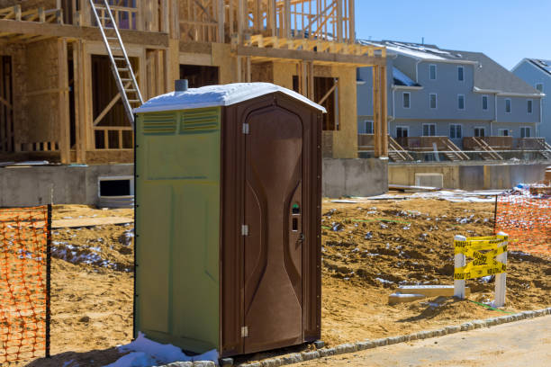 Best Portable bathroom rental  in Republic, MO